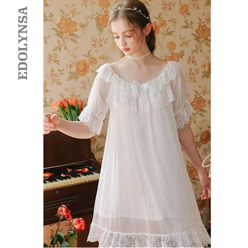 2019 Retro Sleepwear Lace Ruffed Cotton Lining Women Home Wear Night Dress For Wedding Vintage Princess Style Nightgown  T509