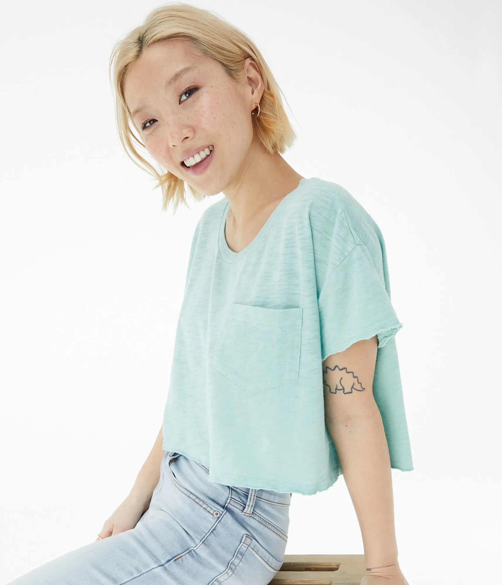 Aeropostale Air Softspun Gradient Wash Cropped Pocket Crew Tee