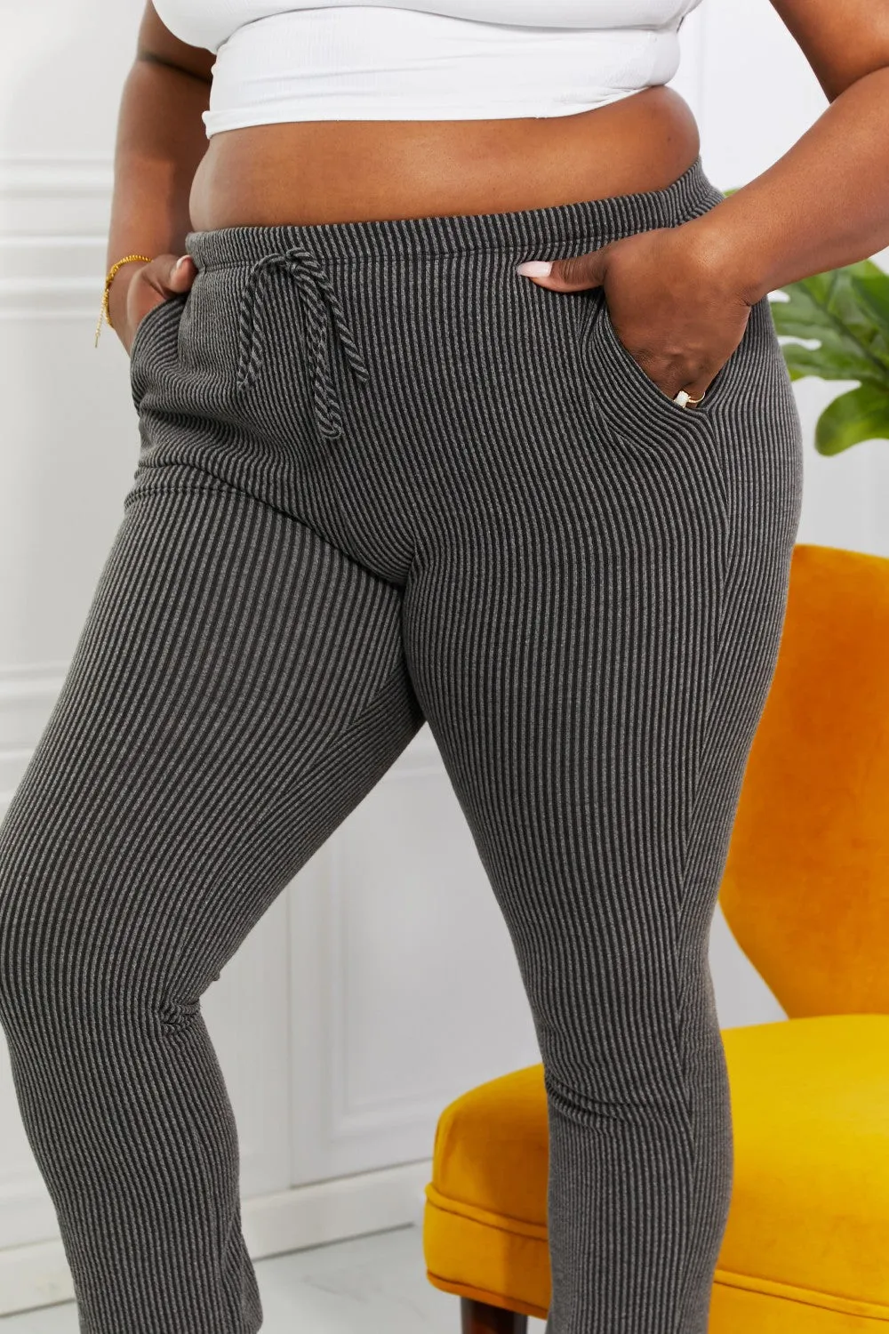 EASY LIVING RIBBED JOGGER