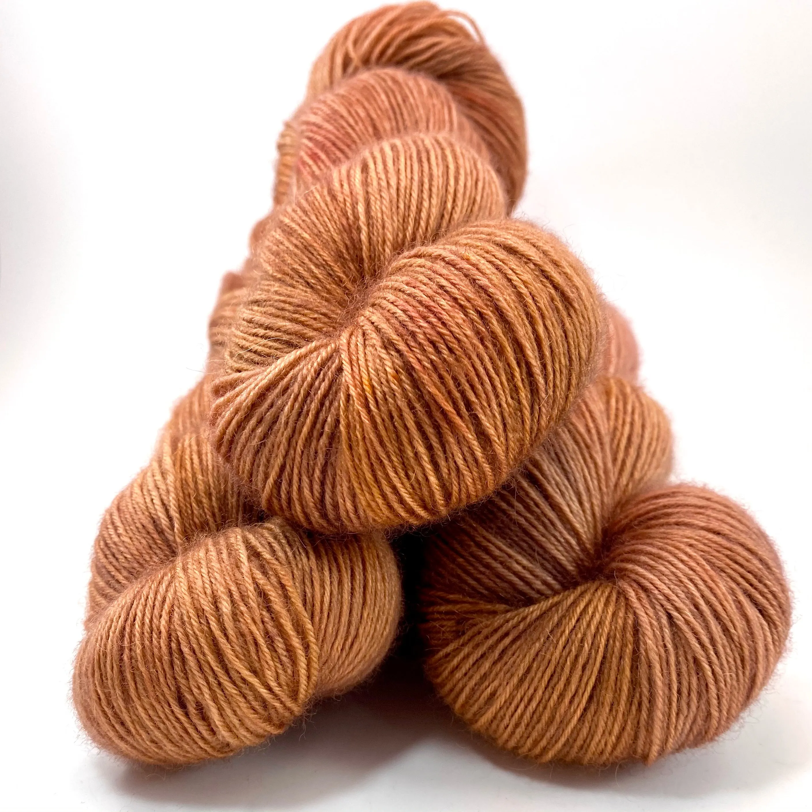 Hand Dyed Yarn "Bittersweet” Orange Gold Copper Peach Rust Pumpkin Caramel Speckled BFL Bluefaced Leicester Fingering SW 438yds 100g