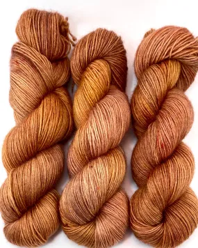 Hand Dyed Yarn "Bittersweet” Orange Gold Copper Peach Rust Pumpkin Caramel Speckled BFL Bluefaced Leicester Fingering SW 438yds 100g