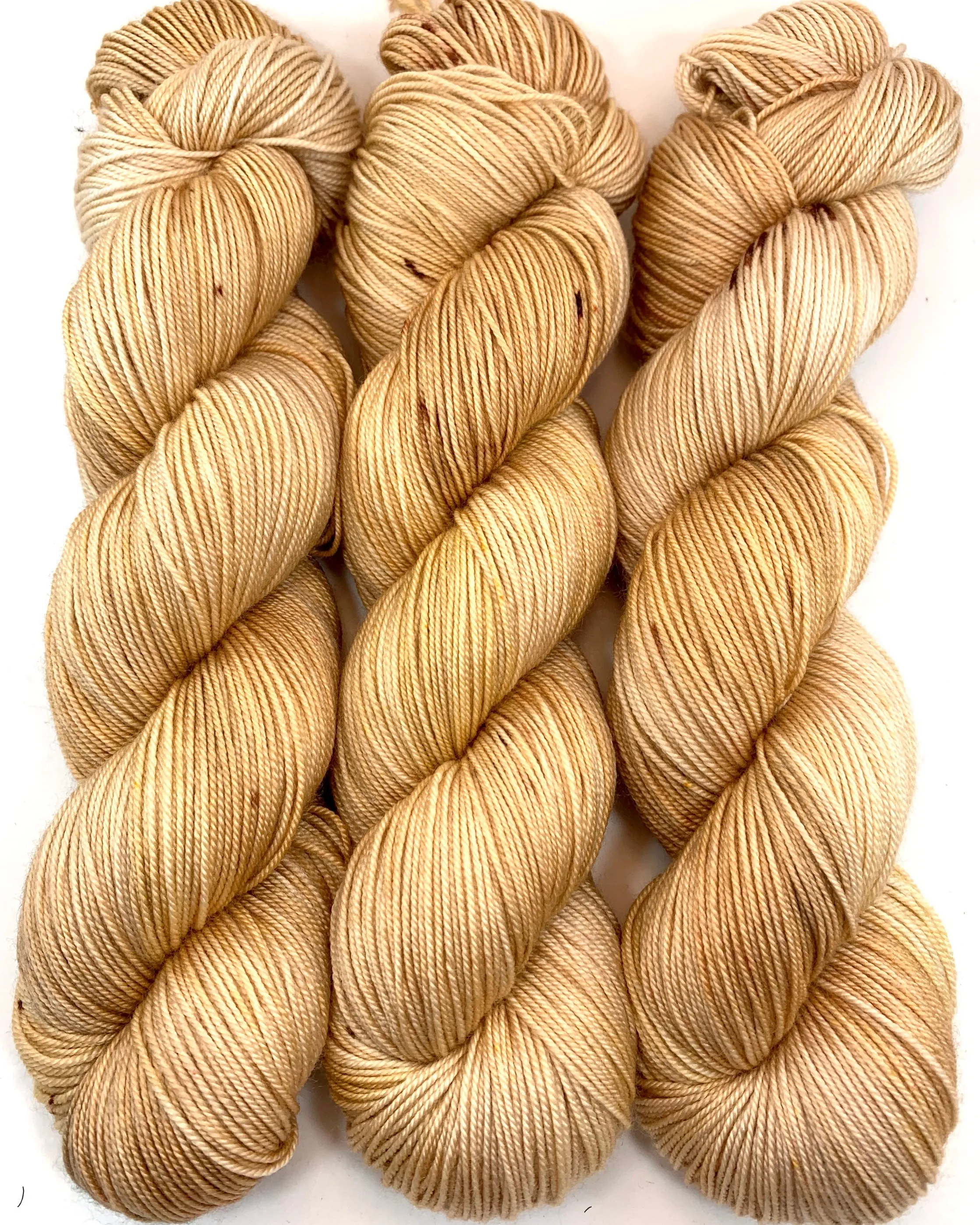Hand Dyed Yarn "Wheat Kings" Yellow Beige Honey Tan Gold Blonde Brown Speckled Bluefaced Leicester BFL Superwash 438yds 100g