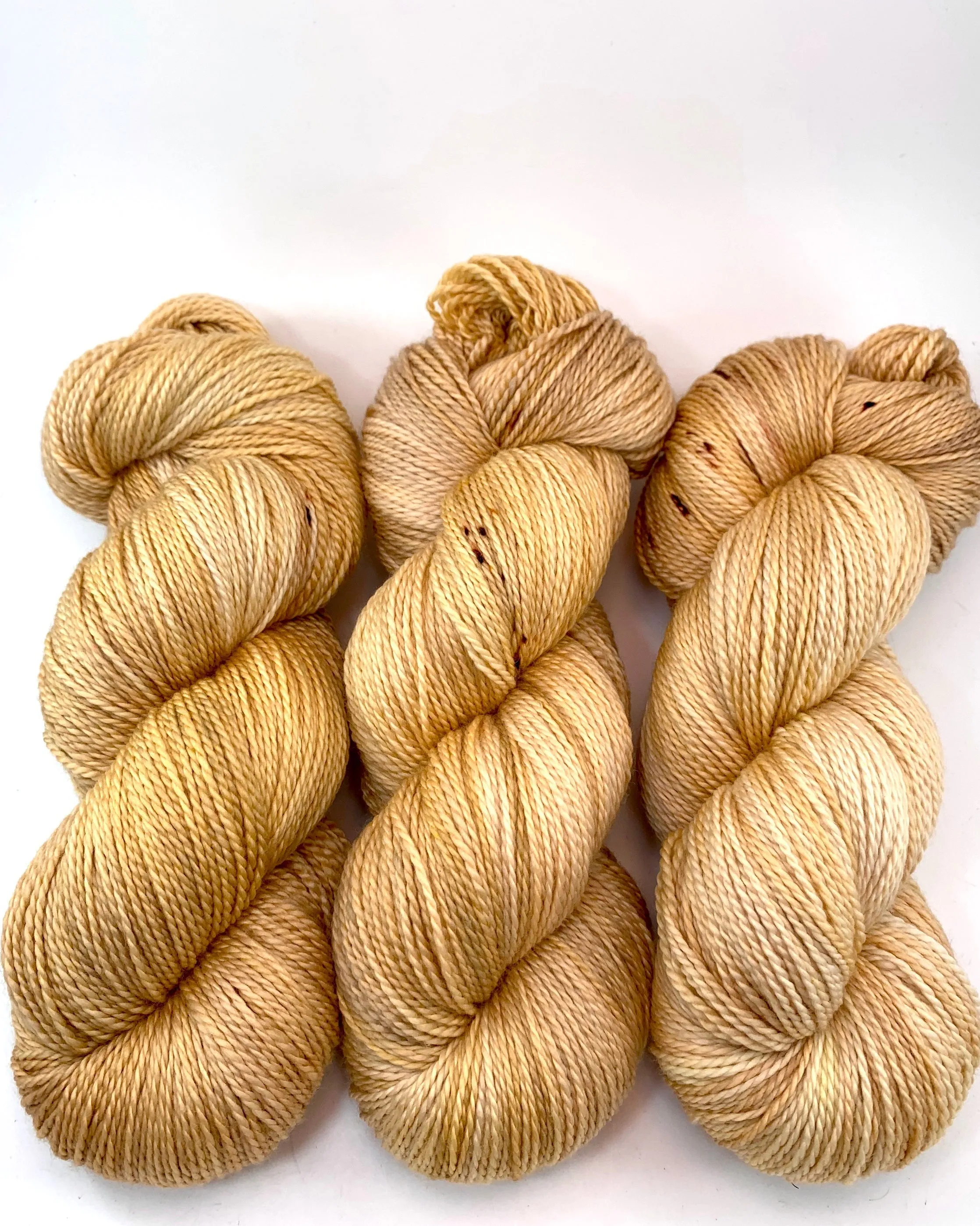 Hand Dyed Yarn "Wheat Kings" Yellow Beige Honey Tan Gold Blonde Brown Speckled Bluefaced Leicester BFL Superwash 438yds 100g