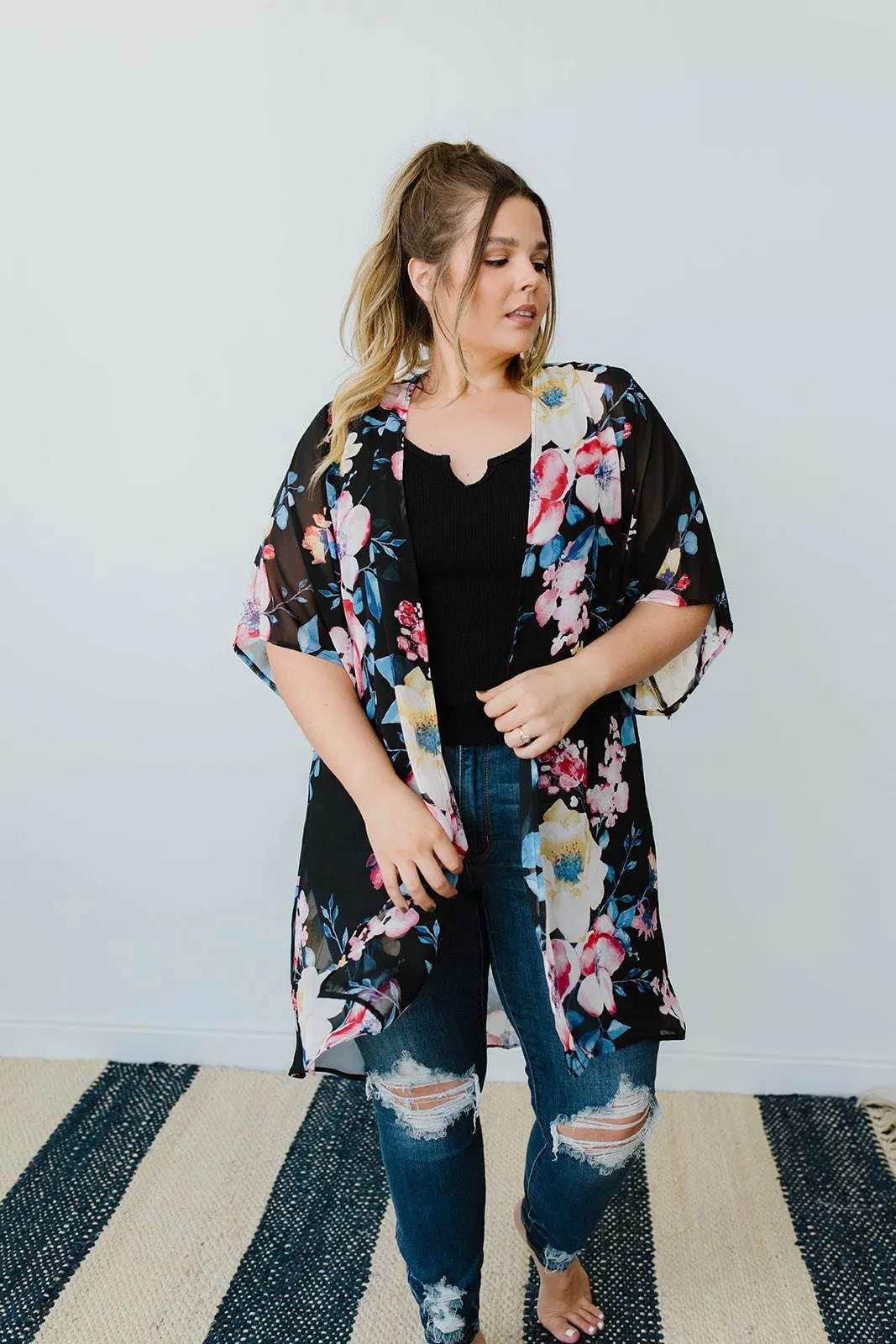 Lightweight Floral Kimono In Black